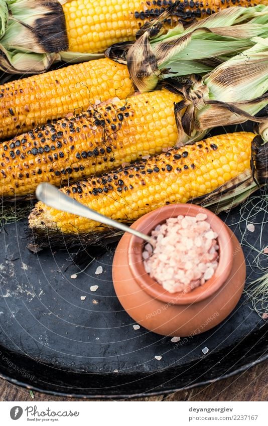 Roasted corn salted Vegetable Nutrition Vegetarian diet Summer Wood Hot Yellow White BBQ roasted food cob background Snack Vantage point Organic Rustic Top