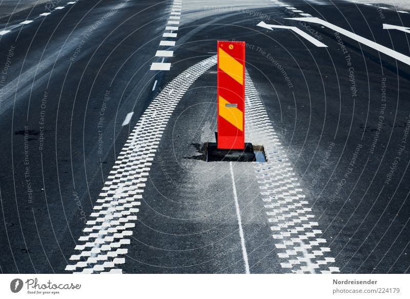 lone fighters Construction site Traffic infrastructure Street Crossroads Sign Ornament Signs and labeling Signage Warning sign Road sign Line Arrow Stripe