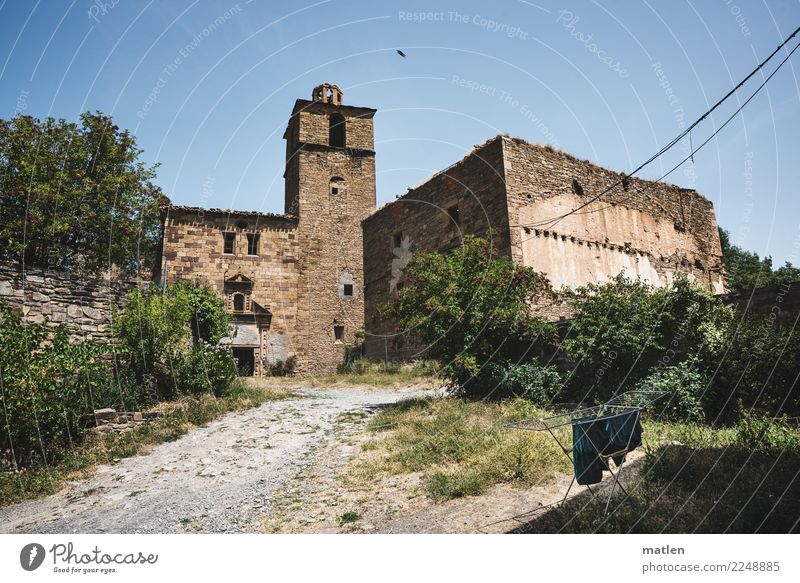 full tumble dryer in front of ruin House (Residential Structure) Castle Ruin Wall (barrier) Wall (building) Window Door Street Old Exceptional Blue Brown Gray