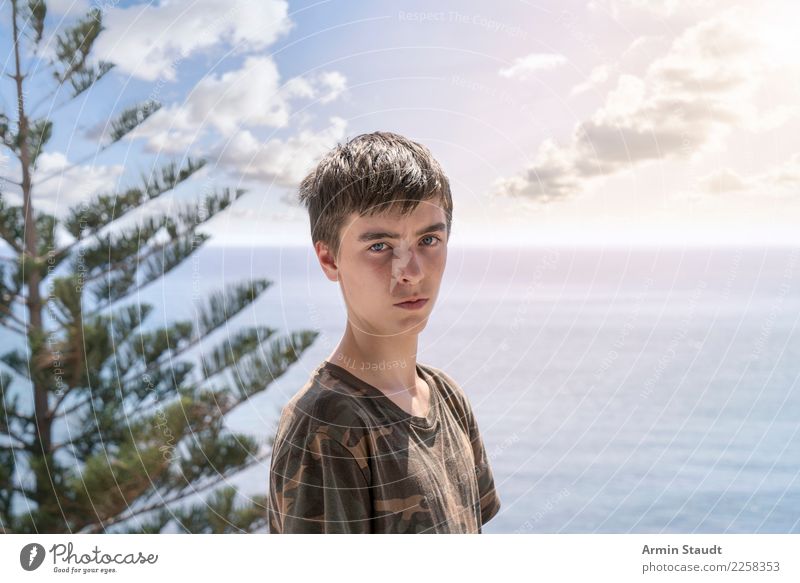 Portrait in front of the sea Lifestyle Style Harmonious Well-being Contentment Senses Relaxation Vacation & Travel Summer Summer vacation Human being Masculine