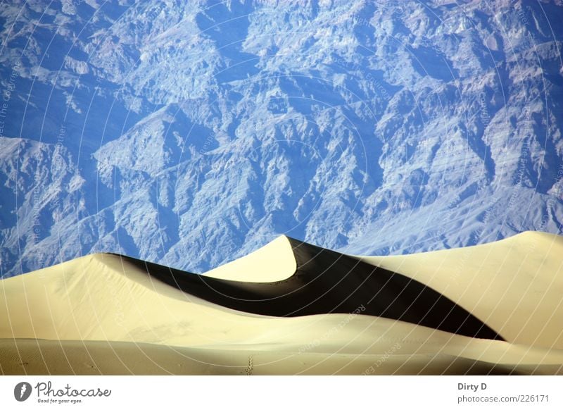 Mesquite Sand Dunes Environment Nature Landscape Rock Mountain Desert mesquite Death valley Nationalpark Colour photo Exterior shot Deserted Copy Space top Day