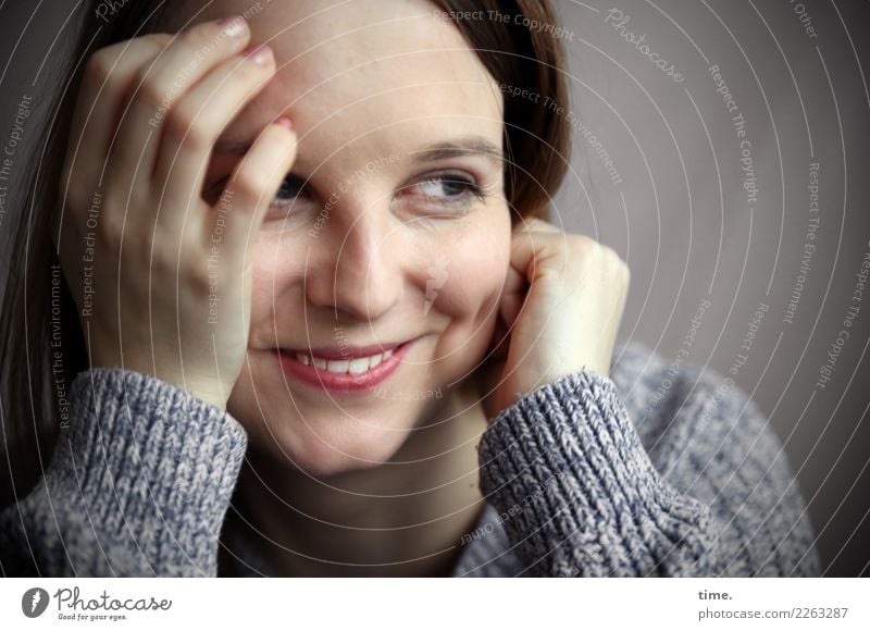 smiling woman in sweater Feminine Woman Adults 1 Human being Sweater Brunette Long-haired Observe To hold on To enjoy Smiling Laughter Looking Friendliness