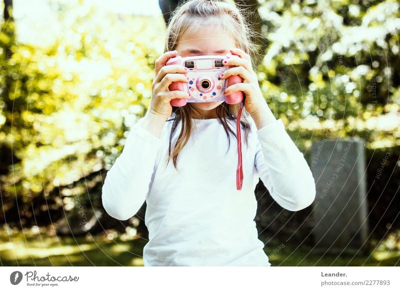 Junior Photographer Human being Feminine Child Girl Infancy Life 8 - 13 years Art Youth culture Media Laughter Make Multicoloured Yellow Emotions Joy Happy