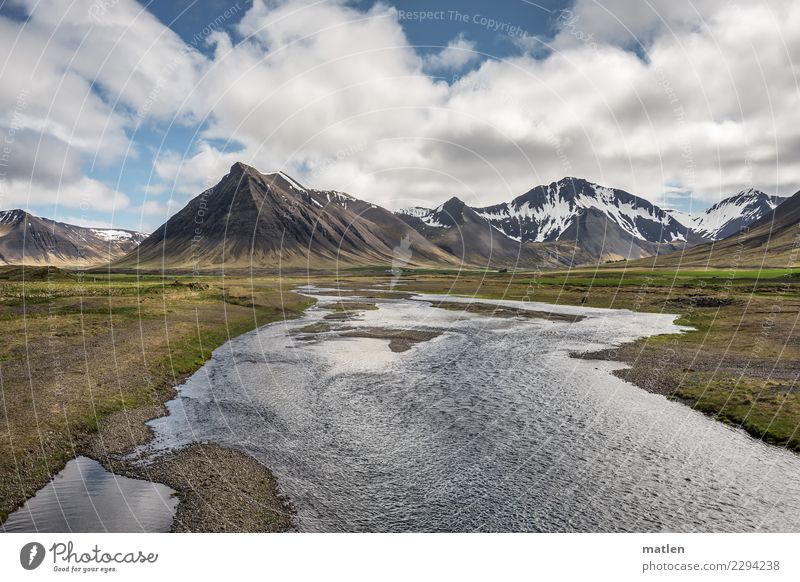 floodplain Landscape Plant Air Water Sky Clouds Horizon Spring Beautiful weather Wind Grass Rock Mountain Snowcapped peak Coast River bank Infinity Blue Brown