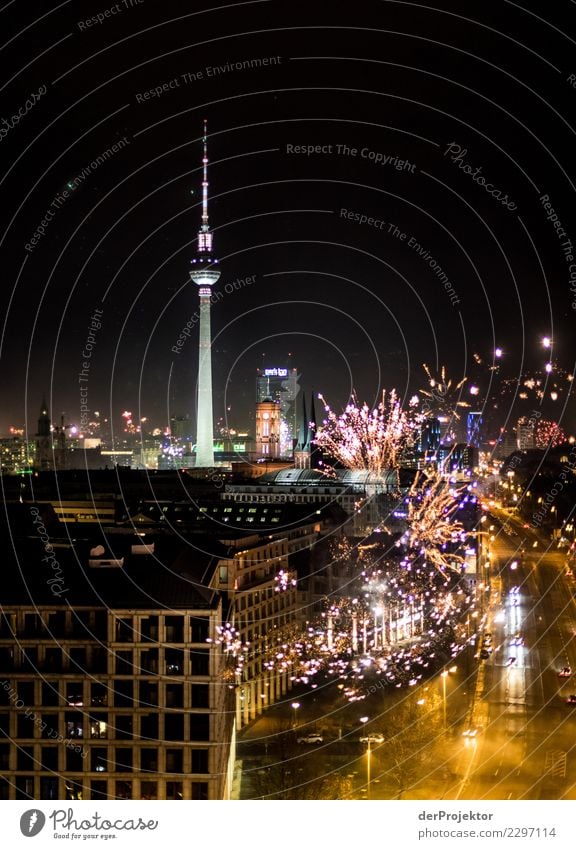 New Year's Eve fireworks with TV tower (historical) VIII Long shot Central perspective Shallow depth of field Light (Natural Phenomenon) Contrast Shadow