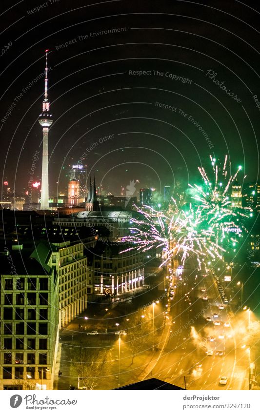 New Year's Eve fireworks with TV tower (historical) V Long shot Central perspective Shallow depth of field Light (Natural Phenomenon) Contrast Shadow