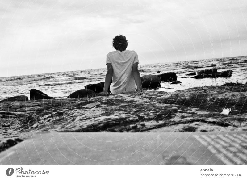 Young man and the sea Masculine Man Adults Summer Coast Beach Baltic Sea Ocean Relaxation Looking Dream Sadness Infinity Humble Longing Wanderlust Loneliness