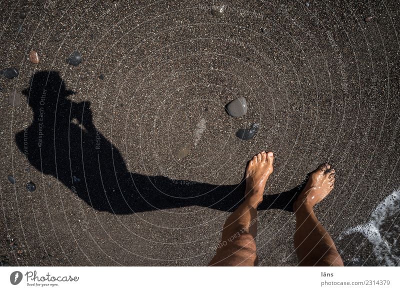 Feet on the beach Human being Masculine Life 1 Sand Water Coast Beach Island Santorini Observe Discover Maritime Expectation Curiosity Take a photo Colour photo