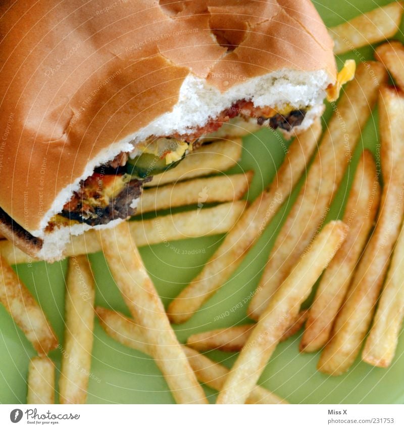 old burger Food Meat Dough Baked goods Roll Nutrition Lunch Dinner Fast food Delicious Unhealthy French fries Cheeseburger Hamburger Colour photo Close-up