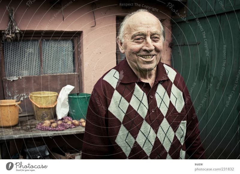 remembrance Garden Human being Masculine Male senior Man Grandfather Senior citizen 1 60 years and older Smiling Laughter Old Authentic Friendliness Congenial