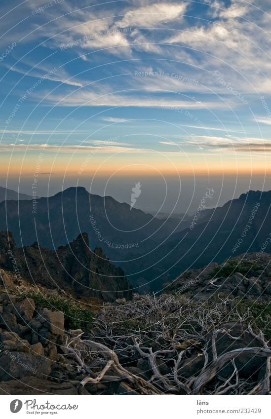 crater rim Environment Nature Landscape Elements Earth Sky Clouds Sunrise Sunset Sunlight Beautiful weather Peak Volcano Exceptional Fantastic Horizon