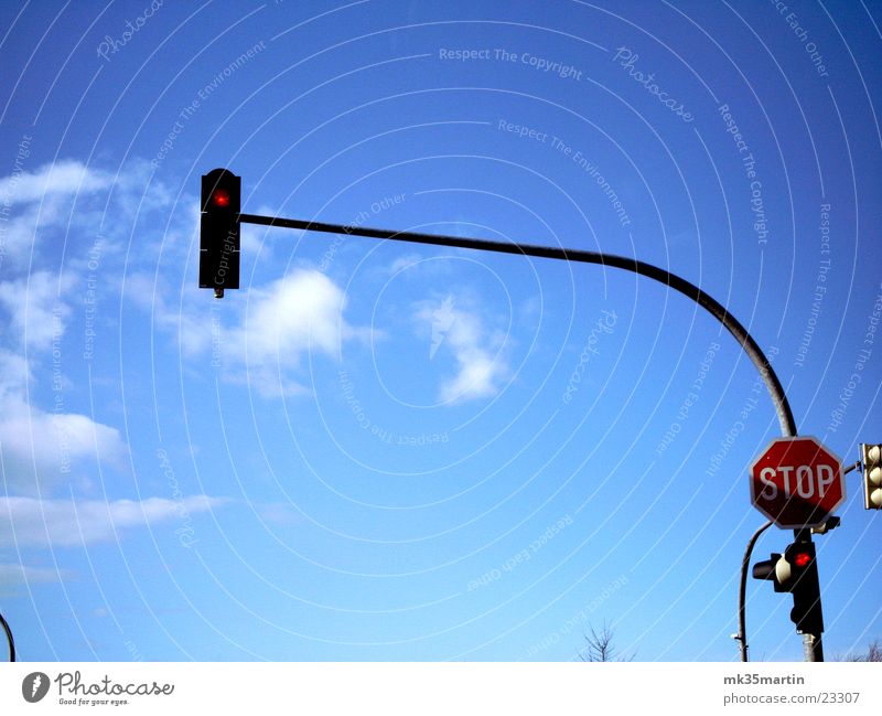 traffic light Traffic light Clouds Transport red phase Signs and labeling Stop sign Mixture