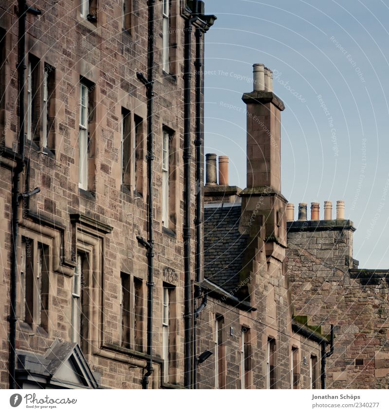 House facade with chimneys on the Royal Mile in Edinburgh Town Capital city Downtown Old town Pedestrian precinct Populated House (Residential Structure) Facade