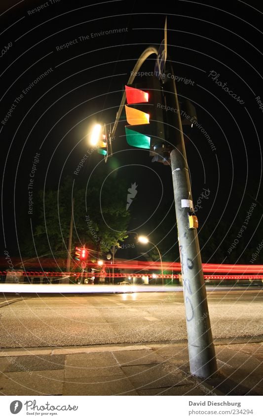 RGB traffic light Transport Traffic infrastructure Road traffic Street Crossroads Lanes & trails Road junction Traffic light Yellow Green Red Black Line