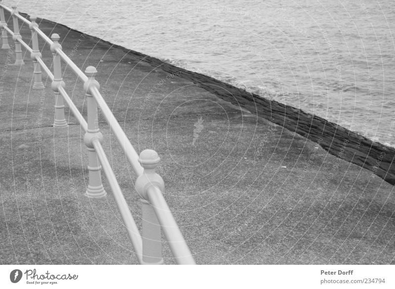 Promenade Railing Water Waves Coast Ocean Auckland New Zealand Port City Deserted Places Cold Original Round Point Gray Black White Calm Arrangement Precision