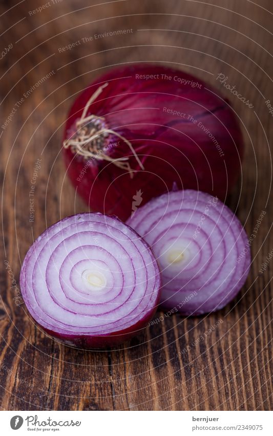 onion Food Vegetable Organic produce Vegetarian diet Diet Cheap Good Onion Violet cut Half Wood vegetable onion Small Onion ring Colour photo Studio shot