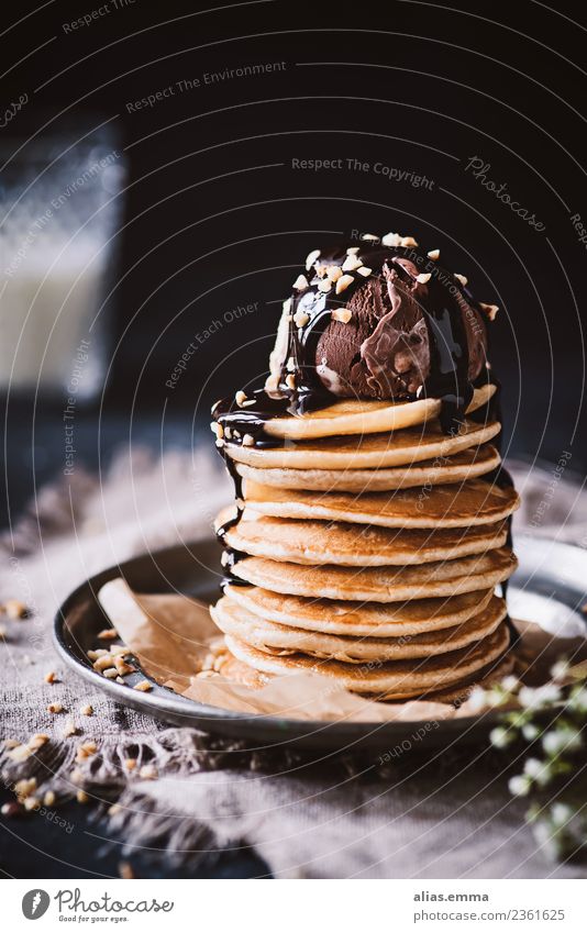 Pancakes with ice cream and chocolate sauce Pancake Rocks Crêpe American Waffle Tradition Dessert Ice cream Baking Healthy Eating Dish Food photograph Sweet