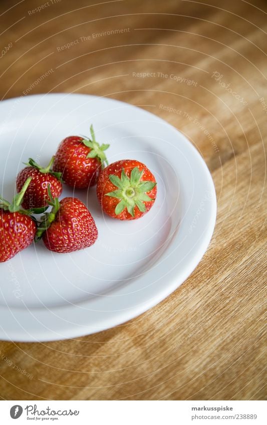 freshly picked Food Fruit Dessert Strawberry Fresh Strawberry variety Nutrition Breakfast Organic produce Vegetarian diet Slow food Finger food Plate Healthy