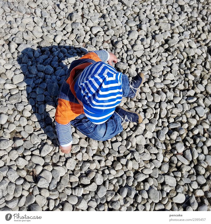 0815 | un... deux... Playing Toddler 0 - 12 months Baby Nature Elements Earth Summer Beautiful weather Lakeside Happiness Curiosity Cute Cap Striped Blue-white