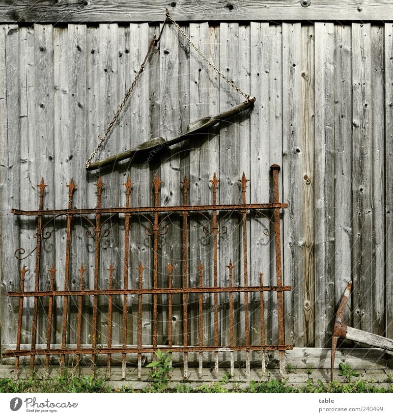 card corner Farm Hoe Hut Barn Wall (barrier) Wall (building) Wood Metal Hang Old Historic Brown Gray Black Esthetic Transience Change Wooden wall yoke