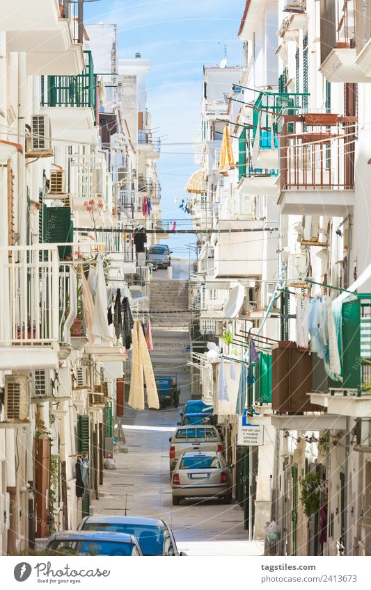 Vieste, Apulia - In the streets of the historical city center Alley Architecture Balcony Building Calm City Facade Fishing village Historic Old town Historicism