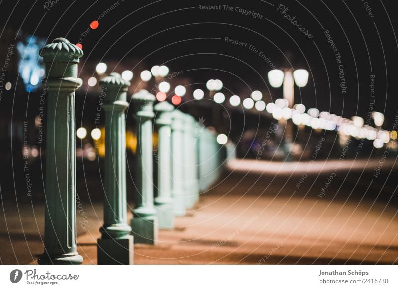 Beach promenade bollard in Brighton Town Downtown Esthetic Bollard Pole Promenade Light Lanes & trails Street Footpath Street lighting Dark Dangerous