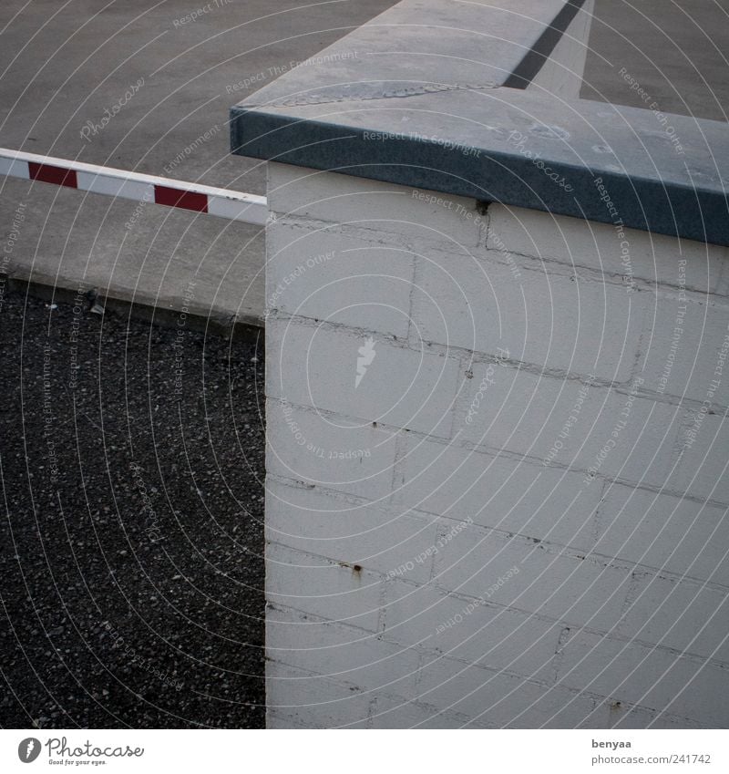 confined Wall (barrier) Wall (building) Transport Traffic infrastructure Road traffic Street Control barrier Testing & Control Bans Lanes & trails Closed Border