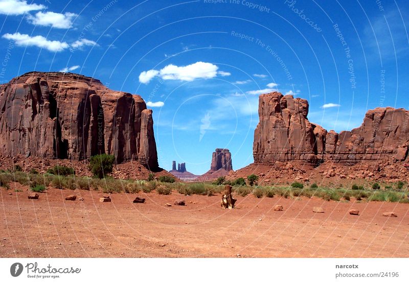 monument valley [1] Americas Park National Park Western Large Might Impressive South West Monument Valley marlabro Vest Blue sky Rock USA