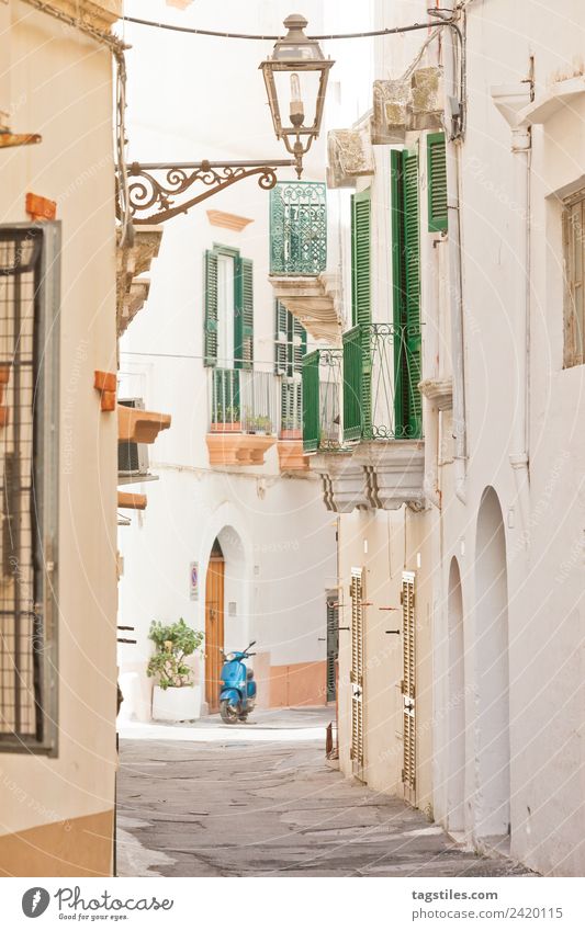 Gallipoli, Apulia - Historical lane with a motor scooter Alley Architecture Balcony City Europe Facade Fishing village folding shutter Old town