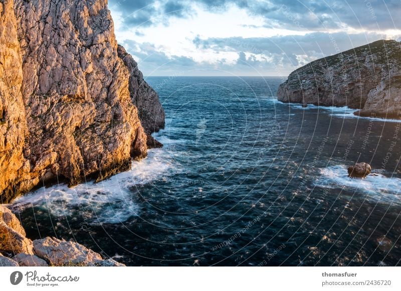 Cape with cliffs and sea Vacation & Travel Trip Adventure Far-off places Freedom Summer Summer vacation Ocean Island Waves Sky Clouds Horizon Beautiful weather