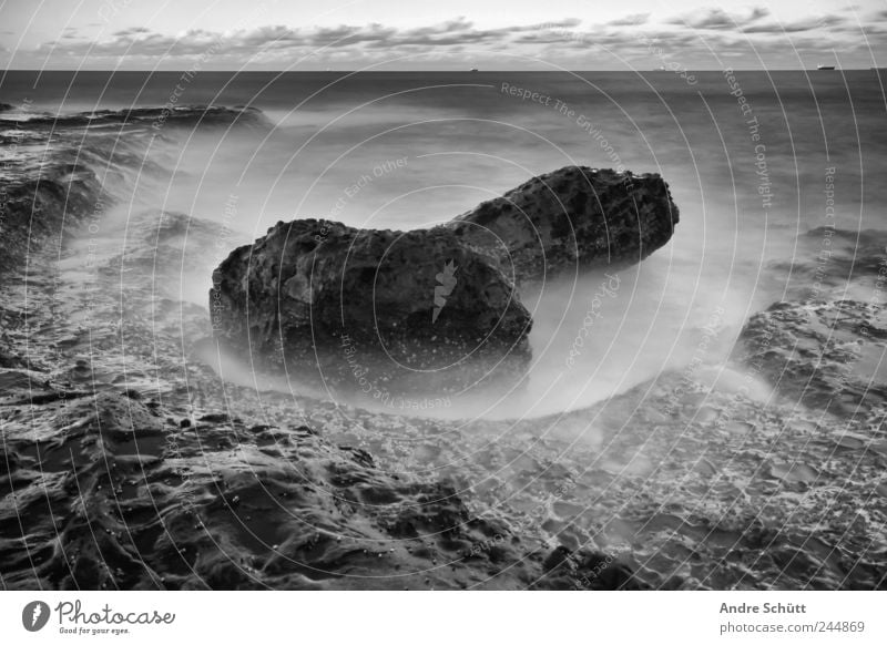 meteor (2) Environment Elements Earth Sky Horizon Beautiful weather Coast Old Rock Water Ocean Beach Black & white photo Exterior shot Experimental Deserted