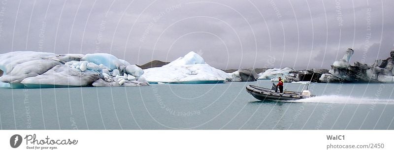 Glacial lake 01 Iceberg Mountain lake Vatnajökull glacier Watercraft Iceland Environmental protection National Park Untouched Europe Nature Power