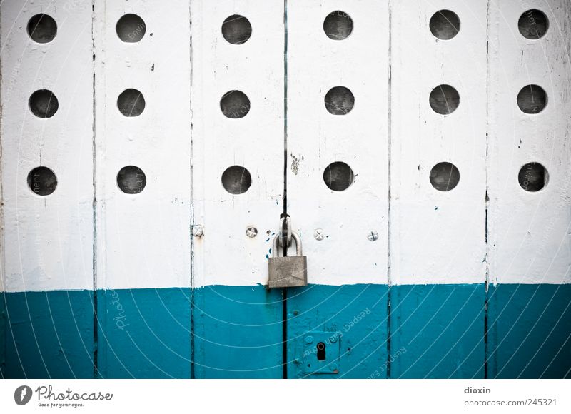 fermé Navigation Fishing boat Watercraft Old Blue White Bans Past Transience Door lock Turquoise Car door Padlock Lock Keyhole Hollow Flake off paint