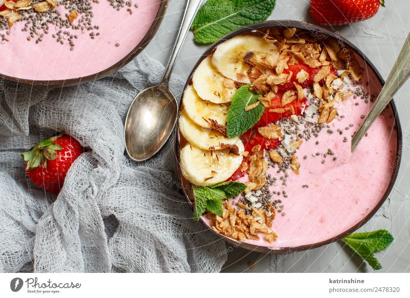 Strawberry and banana smoothie bowls Yoghurt Fruit Dessert Nutrition Breakfast Vegetarian diet Diet Bowl Spoon Summer Fresh Gray Green Pink Red White background