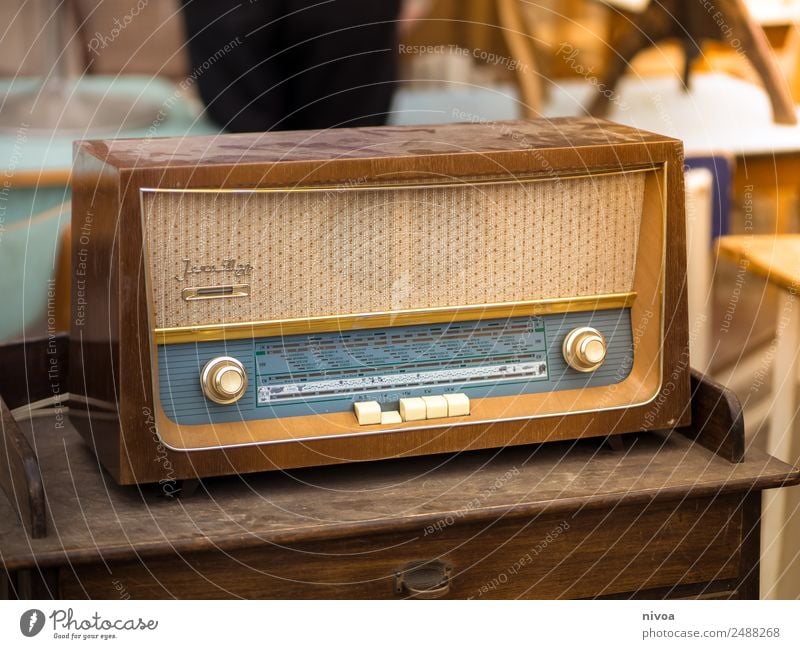 Old Vintage Radio at the Mauerpark flea market in Berlin Lifestyle Style Design Radio (device) Technology Entertainment electronics Flea market