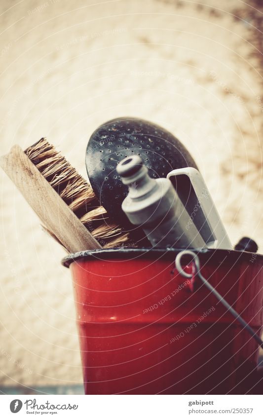 Order must be Bowl Collection Bucket Brush Gardening equipment Things Wood Metal Original Retro Gloomy Red Optimism Safety (feeling of) Orderliness Cleanliness