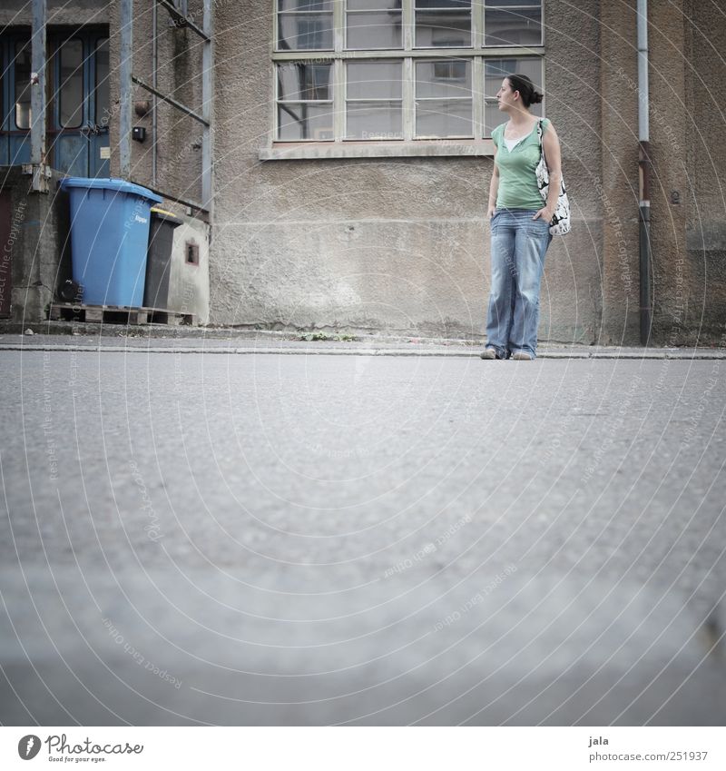 CHAMANSÜLZ | waiting position Human being Woman Adults 1 30 - 45 years House (Residential Structure) Manmade structures Building Wall (barrier) Wall (building)