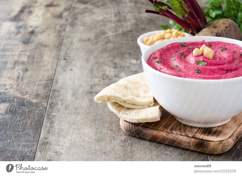 Beet hummus Food Bread Nutrition Vegetarian diet Diet Bowl Healthy Eating Table Wood Fresh Dish Food photograph Red beet Lemon Coriander Vegan diet Snack Olive