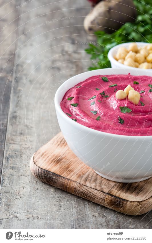 Beet hummus Food Healthy Eating Dish Food photograph Bread Nutrition Vegetarian diet Diet Bowl Table Wood Fresh Red beet Lemon Coriander Vegan diet Snack Olive