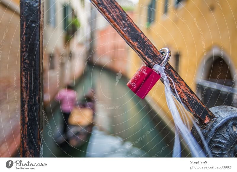 Castle of love at a bridge in Venice, Italy 1 Human being Europe Port City Lock Love padlock Kitsch Yellow Red Emotions Happy Joie de vivre (Vitality)