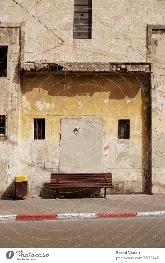 waiting area Jaffa Israel Town Downtown Wall (barrier) Wall (building) Facade Window Traffic infrastructure Pedestrian Street Old Bright Bench Wait