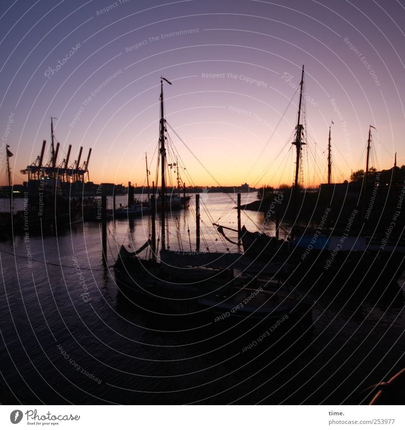 Down by the river, down by the harbour, where the big ships sleep* Water Horizon Harbour Watercraft Dark Bright Mast Dusk Hamburg Elbe övelgönne Museum harbour