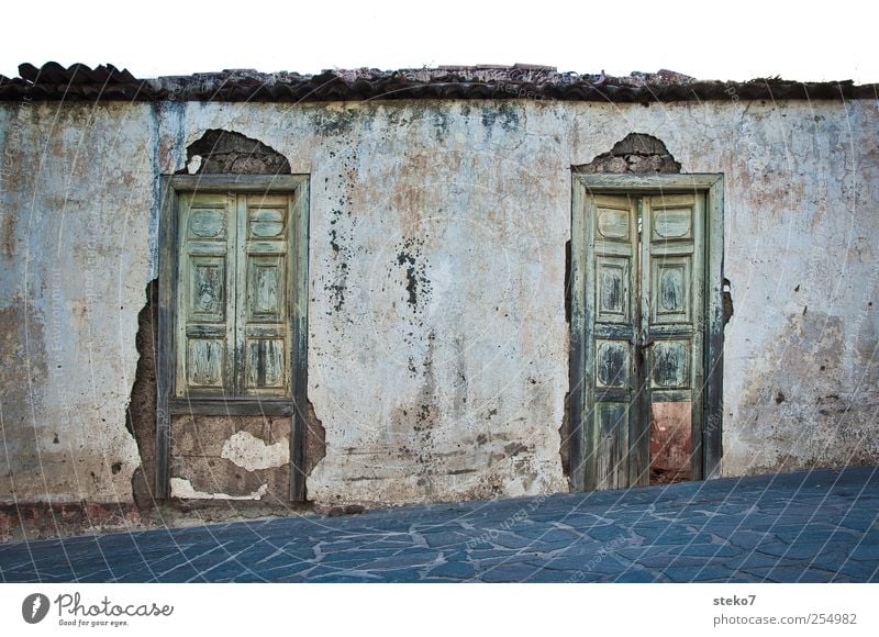 222 House (Residential Structure) Wall (barrier) Wall (building) Facade Door Old Gloomy Decline Mediterranean Tenerife Exterior shot Deserted Copy Space top