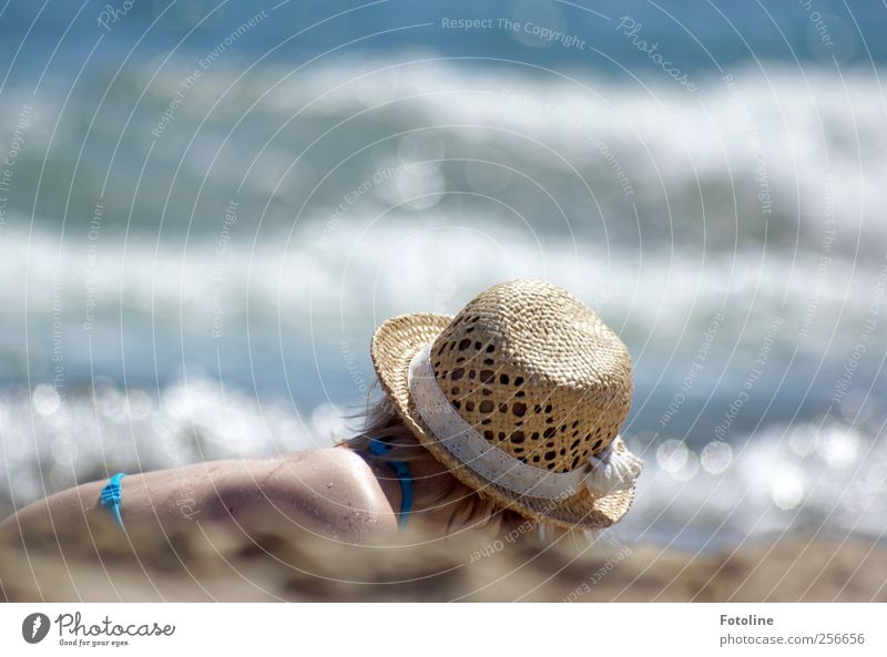 Carefree childhood days Human being Feminine Infancy Skin Head Hair and hairstyles Back Environment Nature Elements Water Summer Waves Coast Ocean Bright Wet