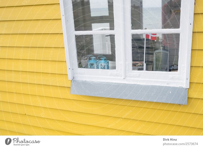 Beach house on the Danish island Ærø House (Residential Structure) Hut Manmade structures Building Wall (barrier) Wall (building) Facade Window Cute Yellow