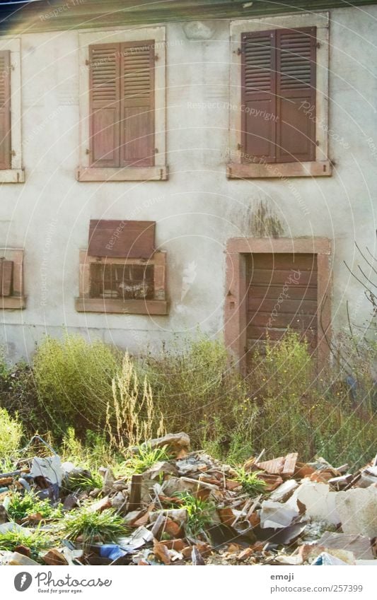 DIRT Outskirts House (Residential Structure) Detached house Wall (barrier) Wall (building) Facade Window Old Trash Derelict Garbage dump Colour photo