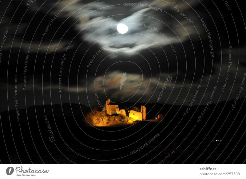 Exclusive headlights Ruin Wall (barrier) Wall (building) Tourist Attraction Monument Historic Castle ruin Moon Moonlight Moonrise Night sky Night shot