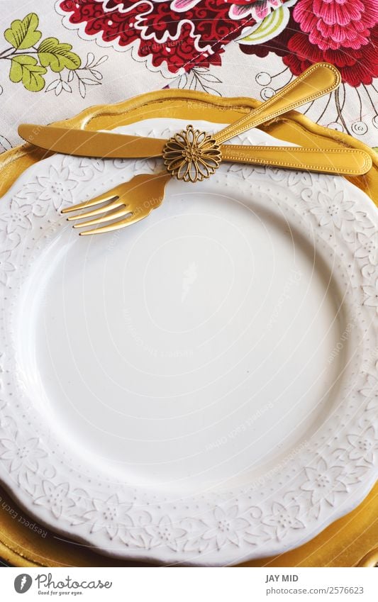 Thanksgiving Place on tablecloth with flowers and gold plate Dinner Plate Cutlery Fork Spoon Elegant Decoration Table Feasts & Celebrations Christmas & Advent