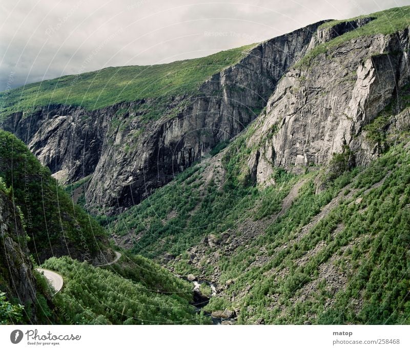 Front fins racer socket Climbing Mountaineering Racing cycle Depart Nature Landscape Water Sky Clouds Summer Tree Bushes Rock Canyon Fjord Brook River Waterfall