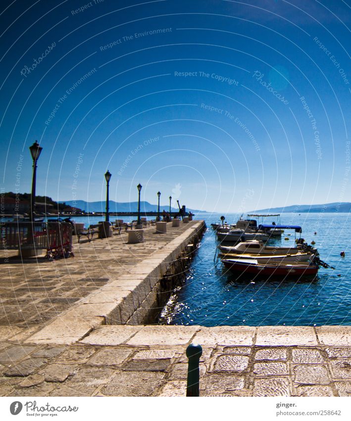 Let's go out to sea! Environment Water Sky Cloudless sky Sunlight Summer Beautiful weather Warmth Waves Coast Ocean Blue Yellow Black Jetty Watercraft